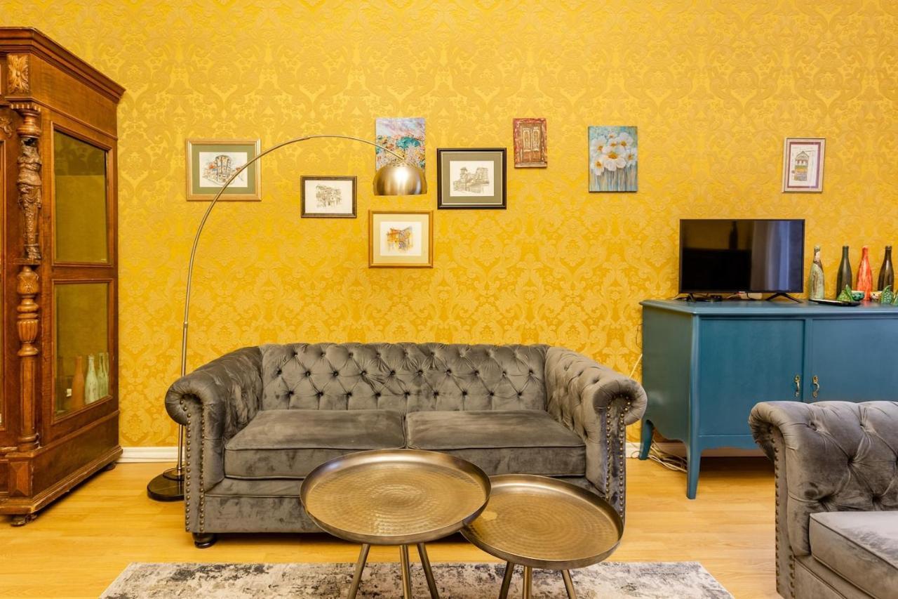 Old Piano Apartment Tbilisi Zewnętrze zdjęcie