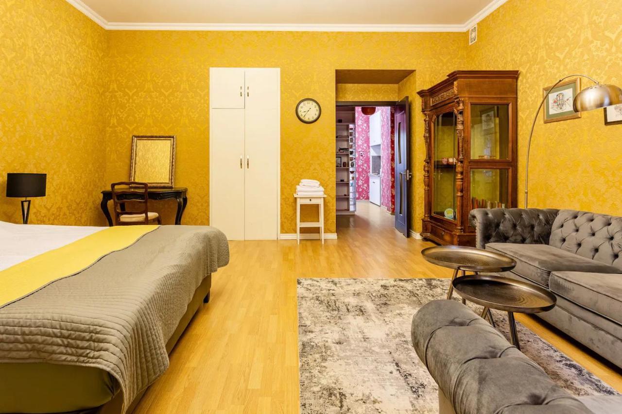 Old Piano Apartment Tbilisi Zewnętrze zdjęcie