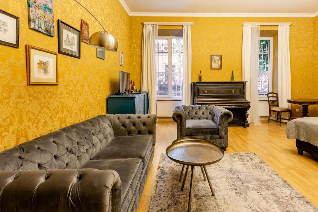 Old Piano Apartment Tbilisi Zewnętrze zdjęcie